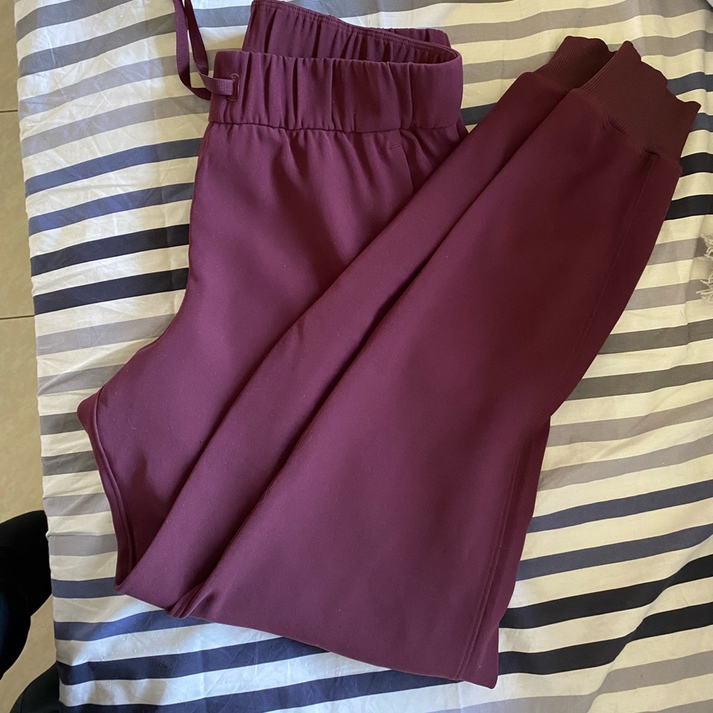 Burgundy Lululemon joggers (stretch) size 4